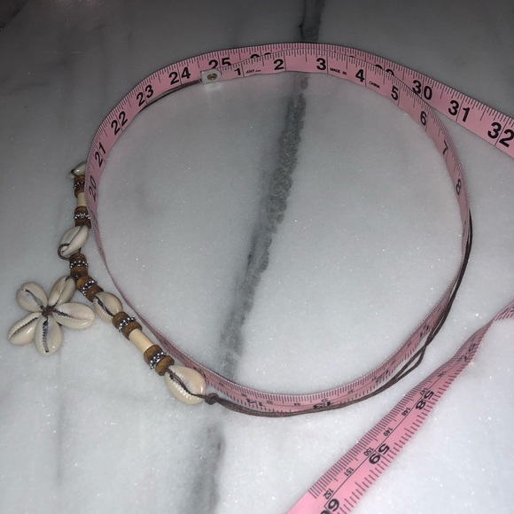 Cowrie Shell Boho Flower Necklace - Picture 5 of 5